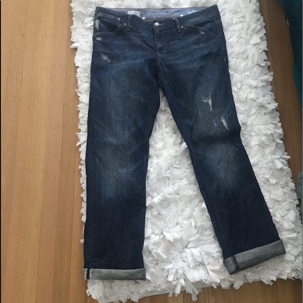Gap 1969 Easy Straight Distressed Jeans. Size 31 / 12